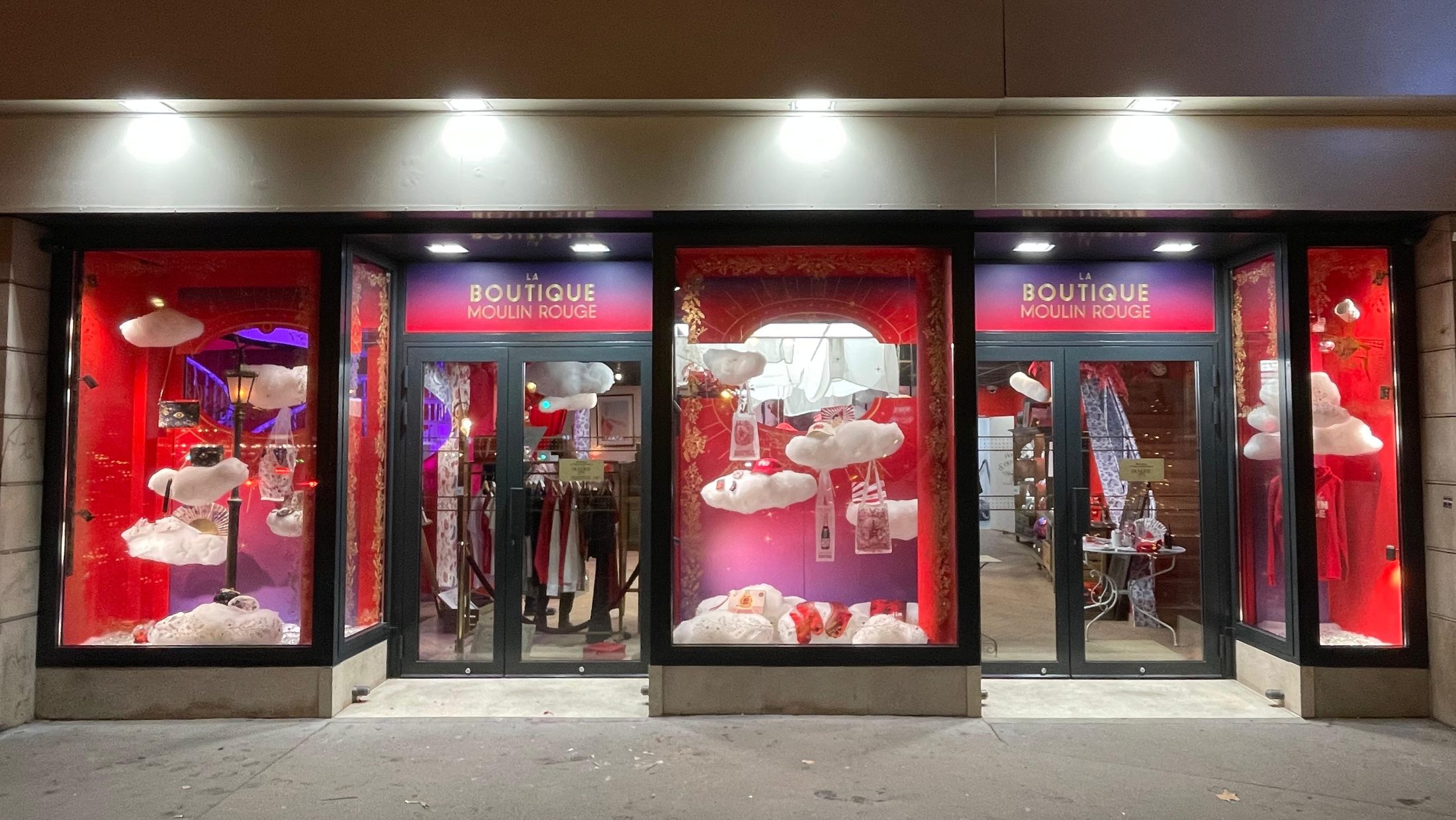 Boutique Moulin Rouge